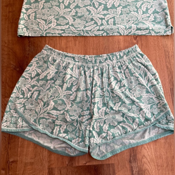 Garnet Hill Womens Pajamas Set Shorts Medium Organic Cotton Green Floral Print # - Picture 7 of 9